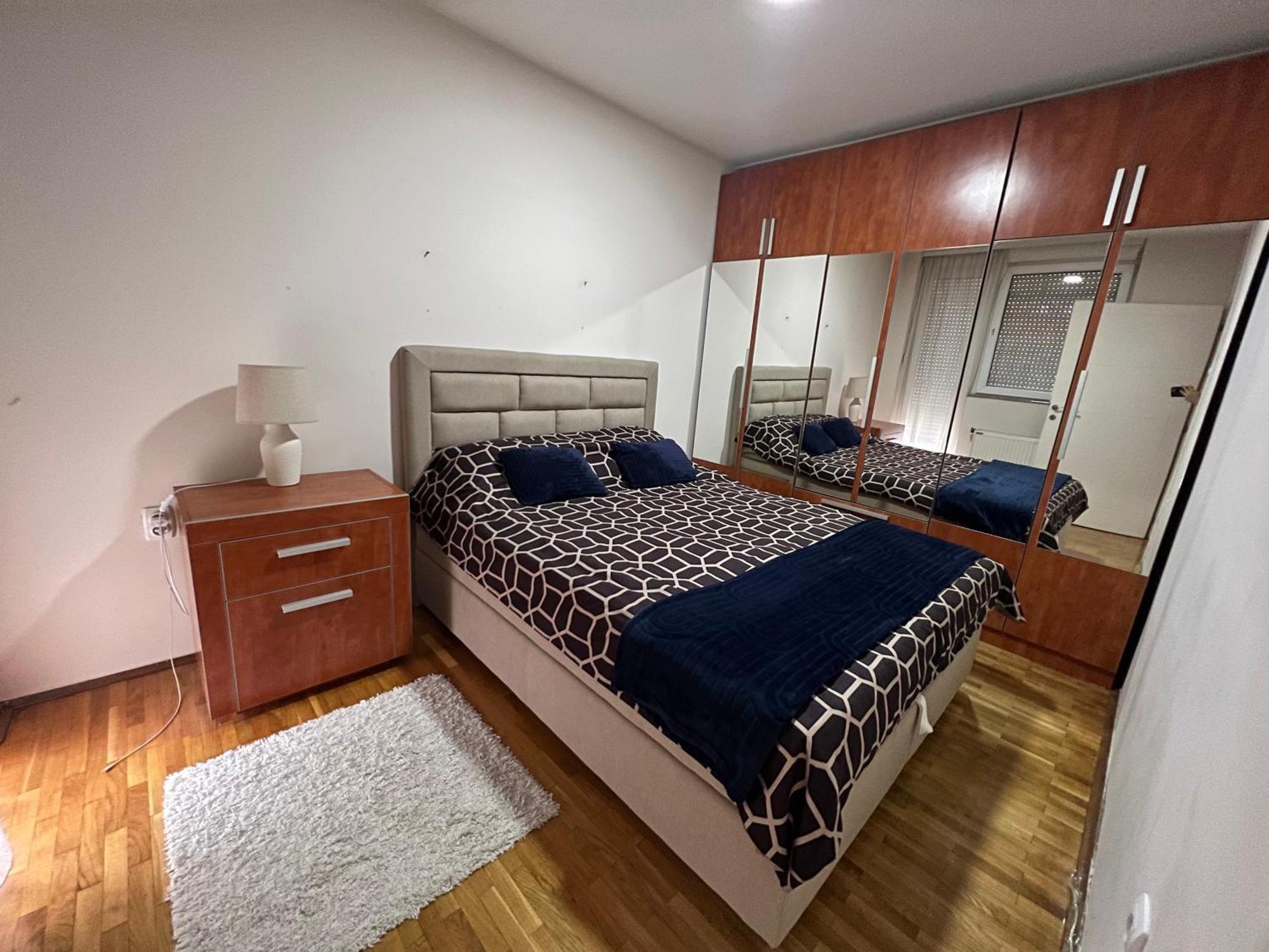 Sad Apartman Ni Exterior foto